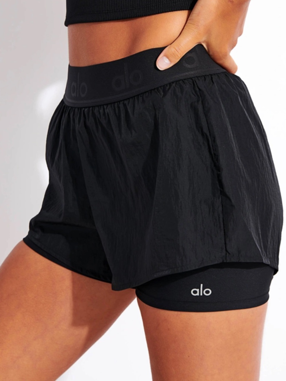 ALO Yoga High Waisted Catch The Light Short In Black XXS